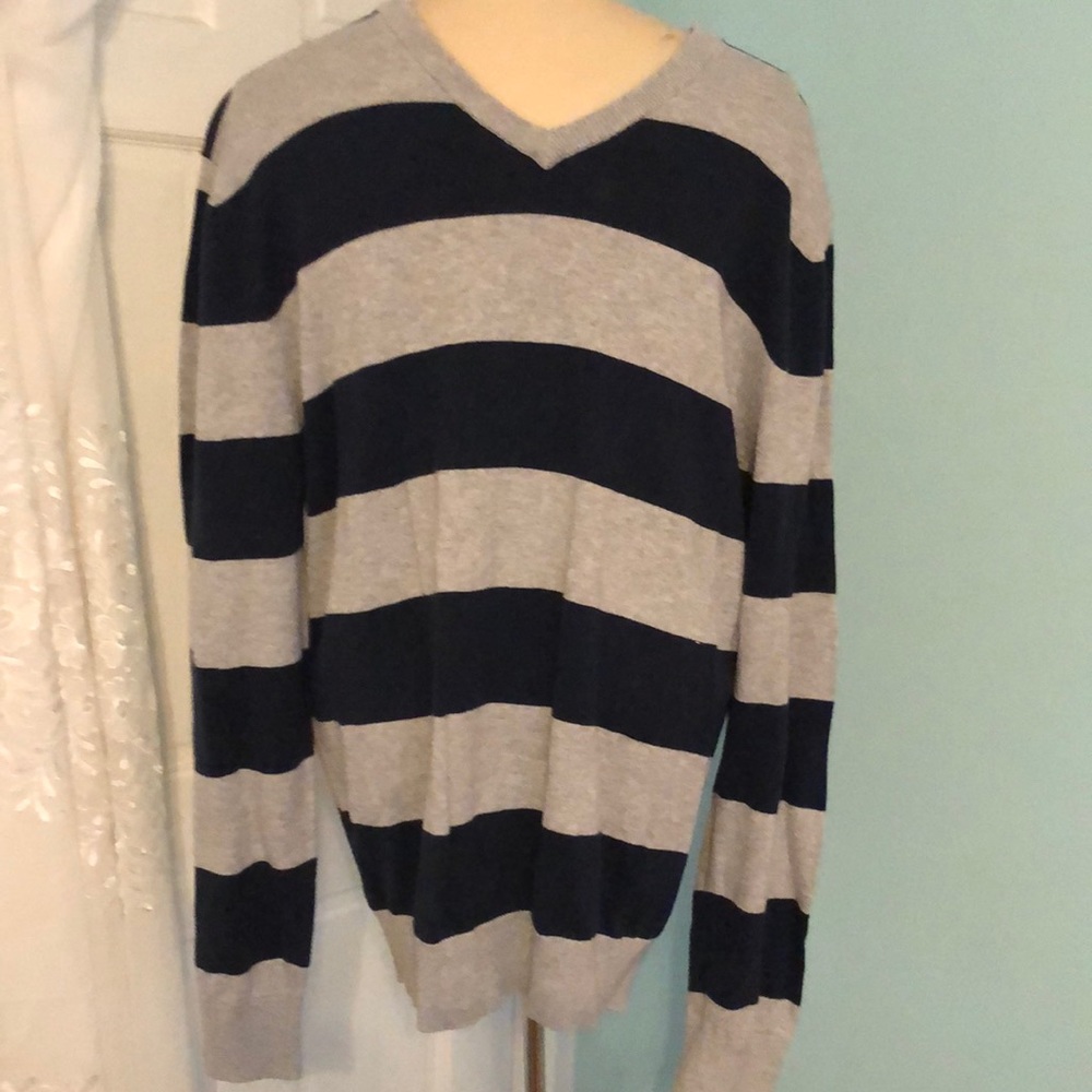Old Navy men’s lg sweater
